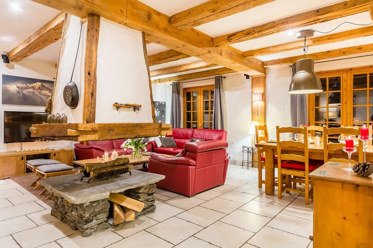 Le Chalezon Hotel Meribel 0*,